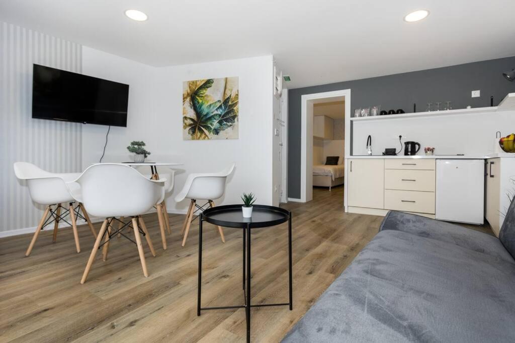 Royal Grey Apartment Sarajevo Ngoại thất bức ảnh